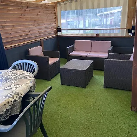 Mobilhome 6 Personnes Kamp alanı *